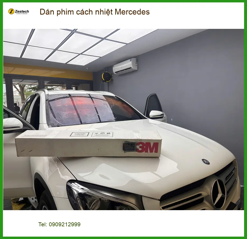 Anh Tùng dán phim cách nhiệt Mercedes C200 tại Quận 9 chuẩn bị đi du lịch xa ảnh thực tế 2