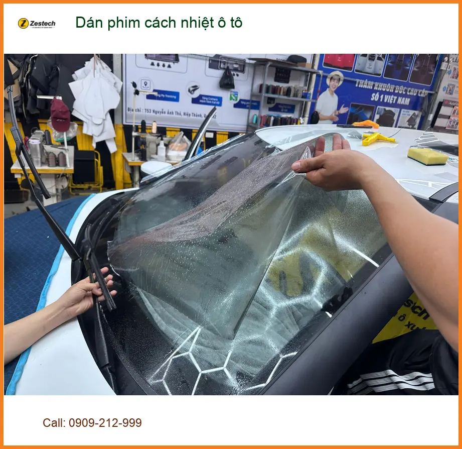 Anh Tấn dán phim cách nhiệt ô tô Kia Sorento tại Quận 12 để chống nóng mùa hè ảnh thực tế 3