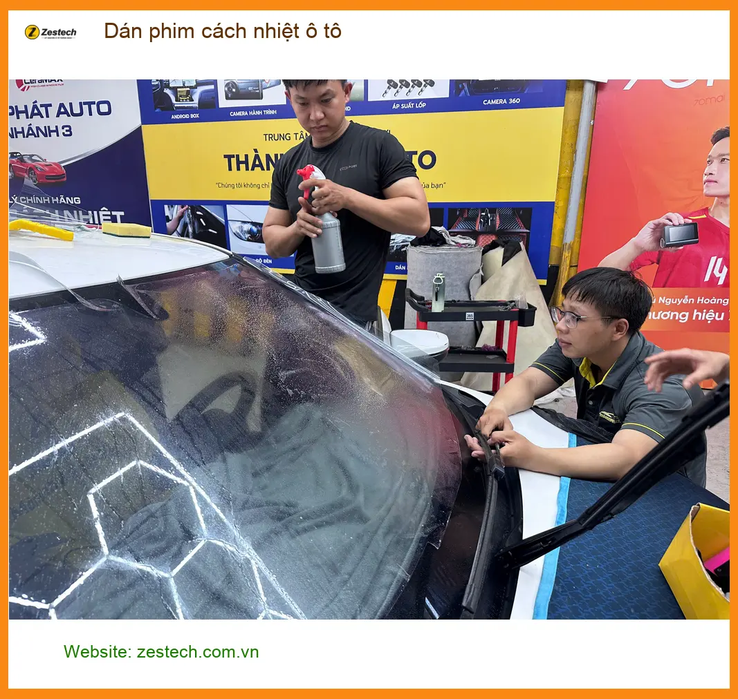 Anh Tấn dán phim cách nhiệt ô tô Kia Sorento tại Quận 12 để chống nóng mùa hè ảnh thực tế 4