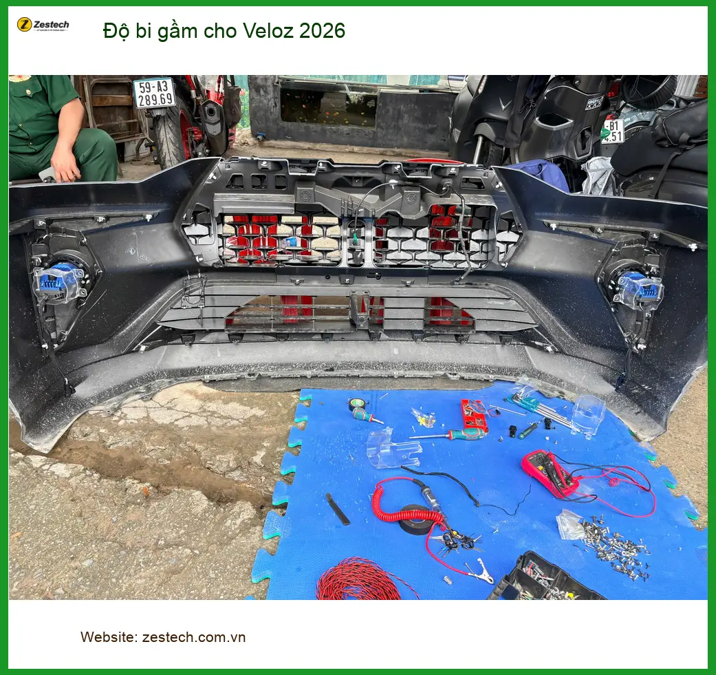 Chị Thư độ bi gầm cho Veloz 2026 ở Quận Thủ Đức vì đèn zin yếu khi trời mưa