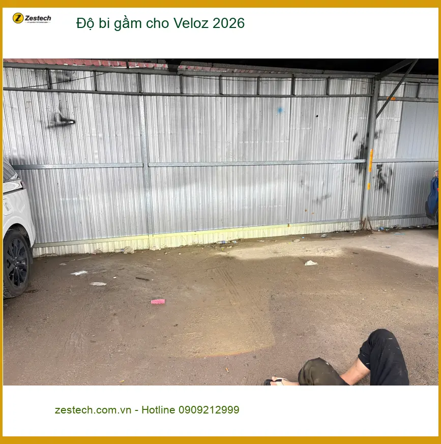 Chị Thư độ bi gầm cho Veloz 2026 ở Quận Thủ Đức vì đèn zin yếu khi trời mưa ảnh thực tế 3