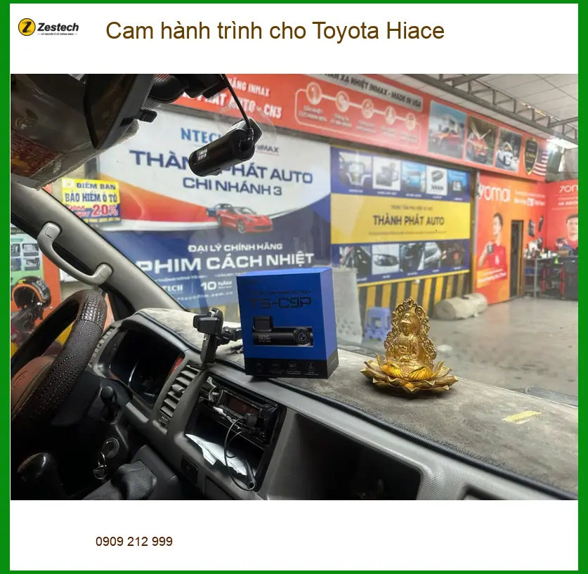 Chú Phi lắp cam hành trình cho Toyota Hiace tại Quận 12 để ghi lại hành trình an toàn ảnh thực tế 4