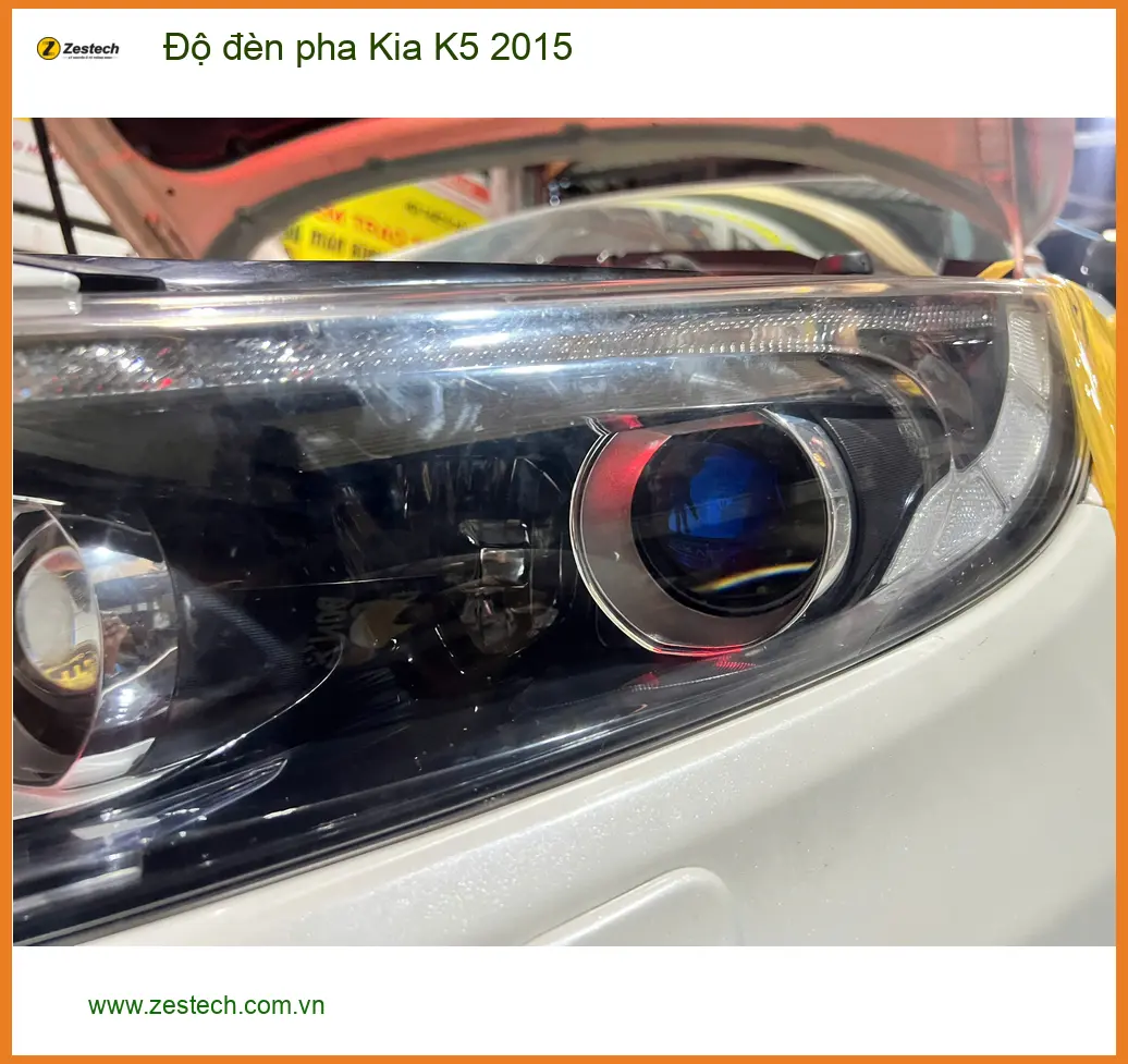 Anh Tùng độ đèn pha Kia K5 2015 Quận Thủ Đức vì đèn zin mờ, khó quan sát khi đi đêm
