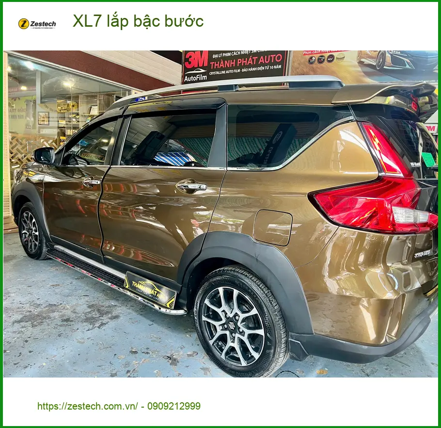 Anh Hưng lắp bậc bước XL7 tại Quận Thủ Đức để lên xuống xe tiện hơn cho gia đình ảnh thực tế 3