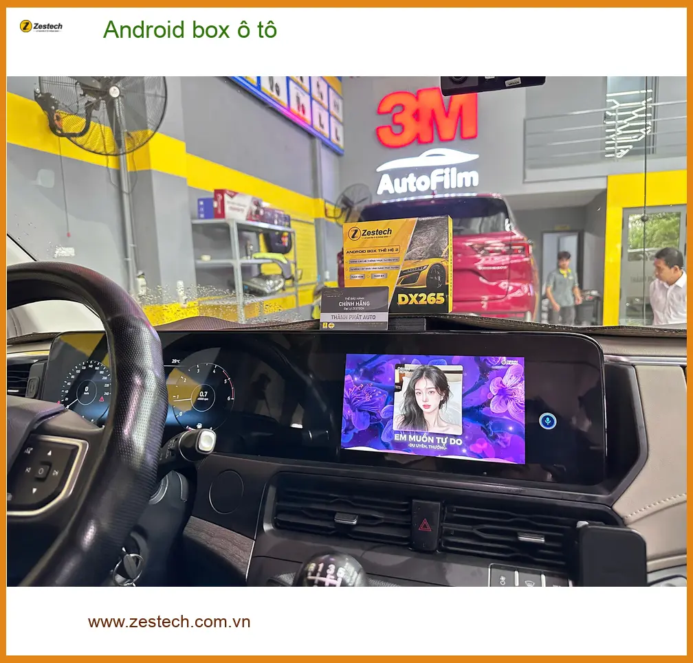 Chị Hằng lắp Android box ô tô cho Honda CRV tại Quận Gò Vấp để xem YouTube khi di chuyển ảnh thực tế 3