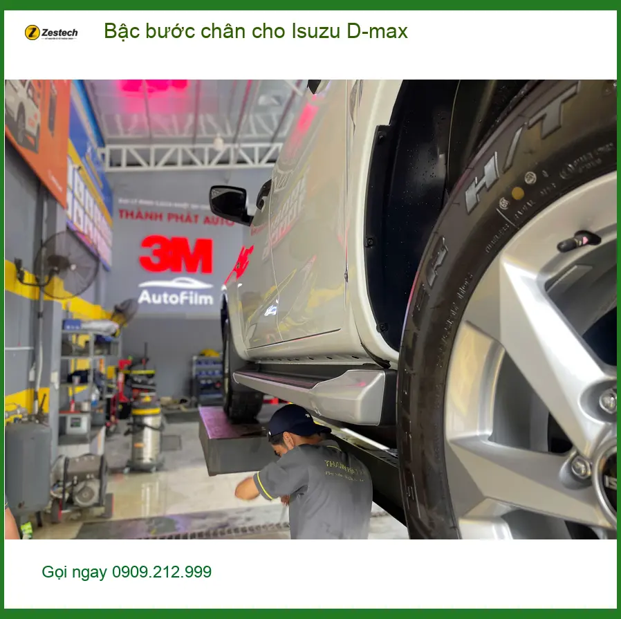 Anh Minh lắp bậc bước chân cho Isuzu D-max tại Quận Tân Bình để tiện lên xuống xe ảnh thực tế 2