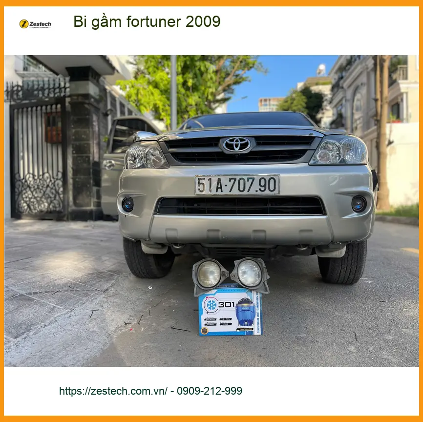 Anh Khang lắp bi gầm Fortuner 2009 tại Quận 1 vì đèn zin đã mờ không đủ sáng ảnh thực tế 3