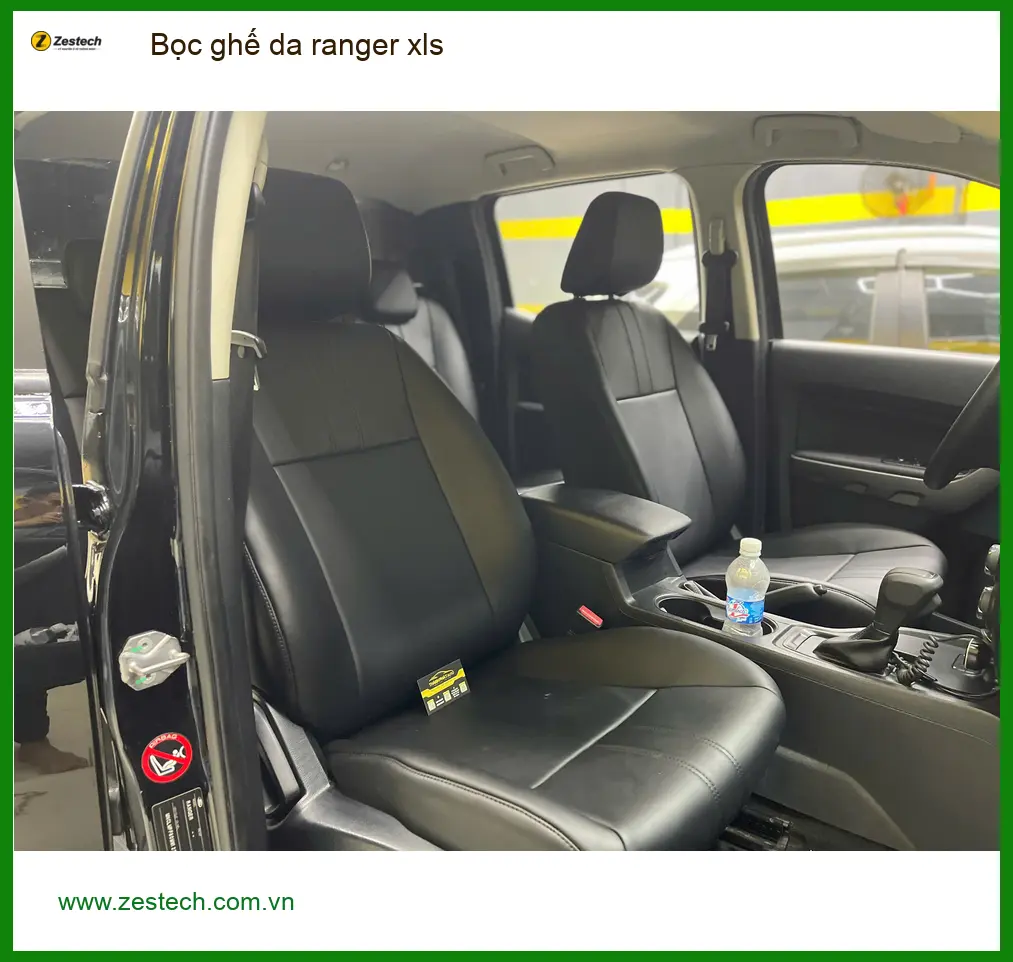 Anh Tùng bọc ghế da Ford Ranger XLS tại Cần Giờ để nội thất xe luôn sạch đẹp và bền bỉ