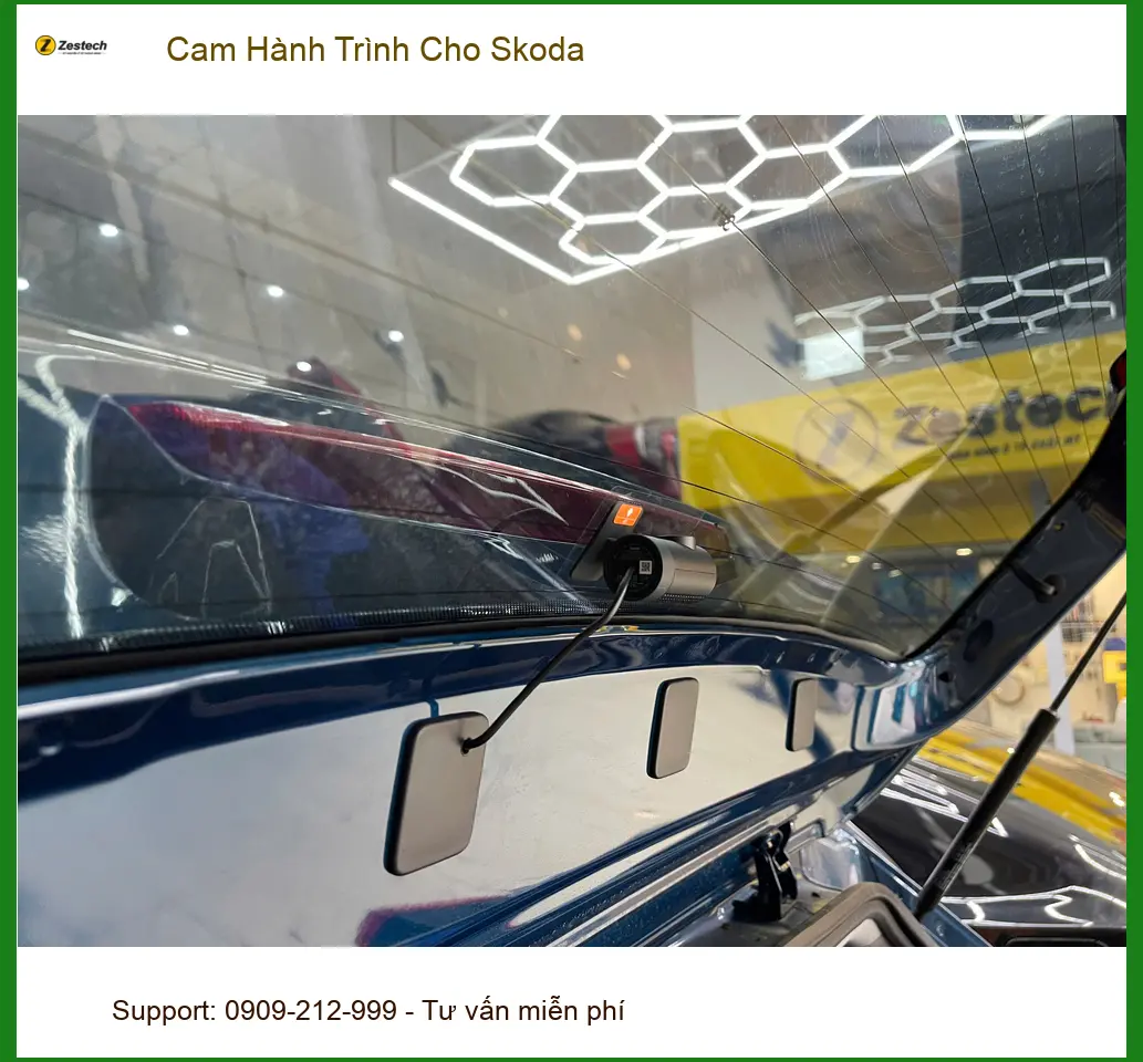Cô Mai lắp Cam Hành Trình cho Skoda Karoq tại Quận 9 để ghi lại mọi hành trình ảnh thực tế 2