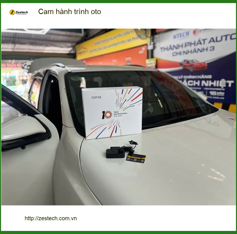 Anh Minh lắp cam hành trình oto Hyundai Santa Fe tại Quận Phú Nhuận vì cần ghi lại mọi sự cố ảnh thực tế 4