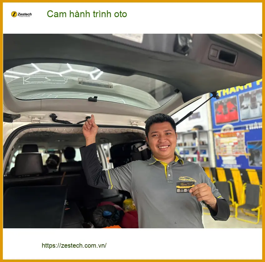 Anh Tùng lắp cam hành trình ô tô cho Mazda CX-5 tại Tân Bình ảnh thực tế 3