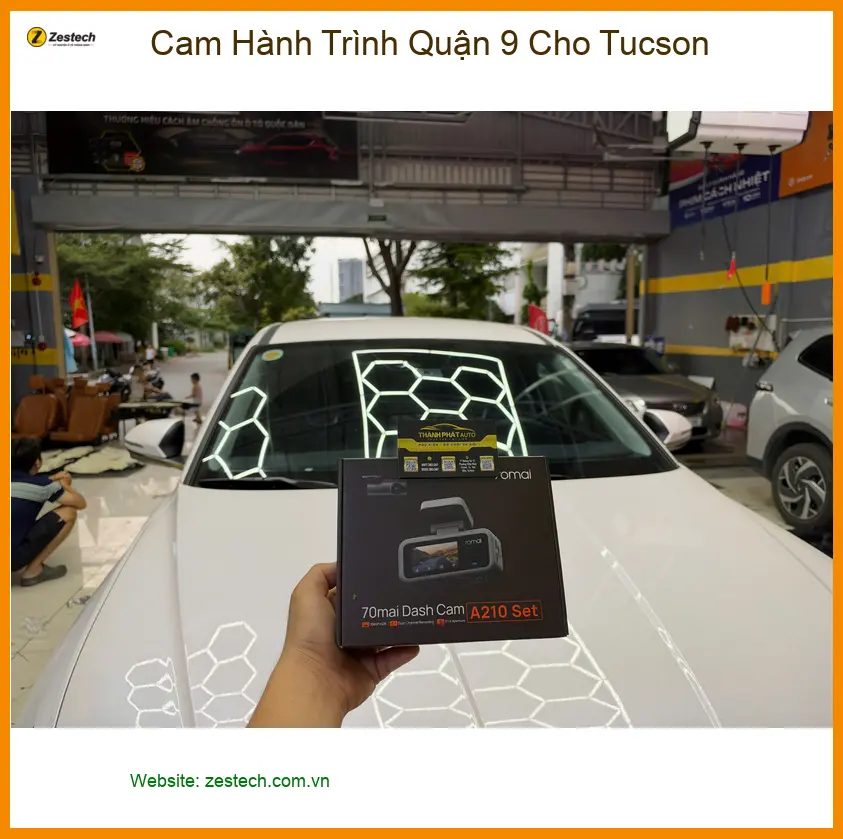 Anh Bách lắp Cam Hành Trình cho Tucson ở Quận 9 để an tâm trên mọi nẻo đường