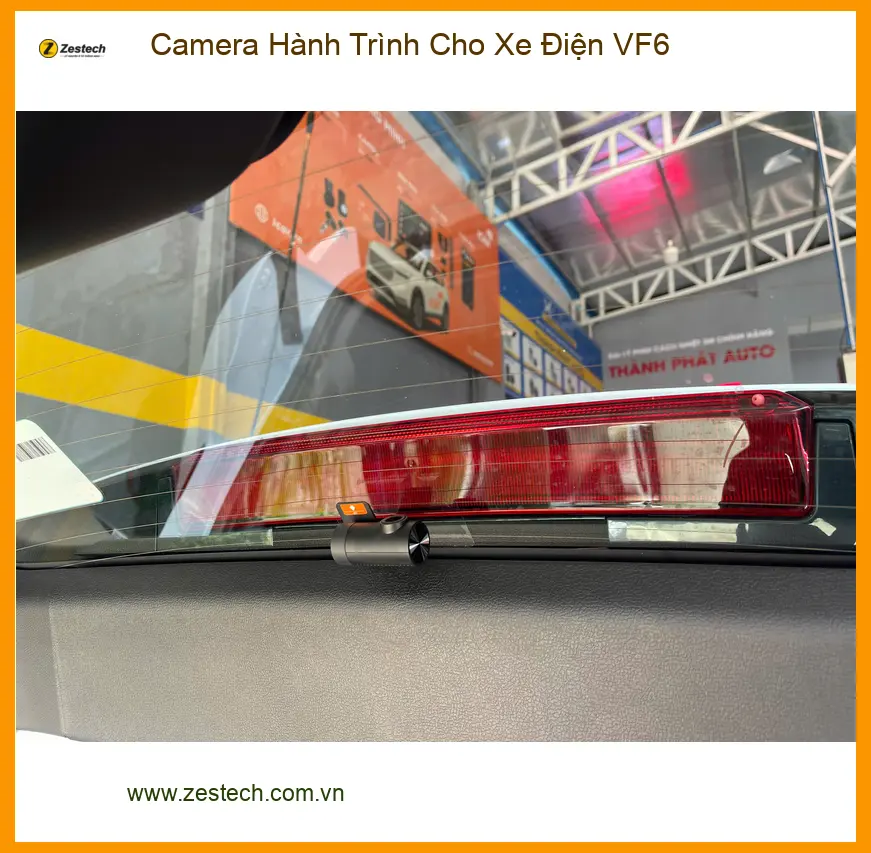 Chị Diễm Quỳnh lắp Camera Hành Trình cho VinFast VF6 tại Quận 9 ảnh thực tế 3