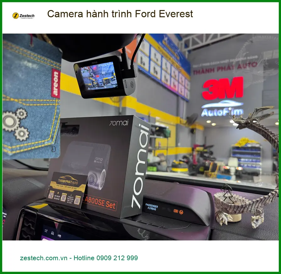 Anh Quang lắp camera hành trình Ford Everest tại Gò Vấp, đảm bảo an toàn. ảnh thực tế 3