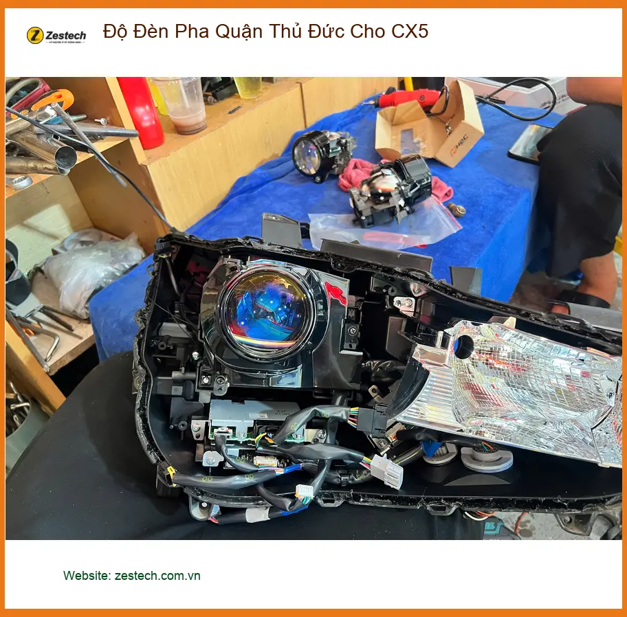 Anh Minh độ đèn pha cho Mazda CX5 ở Quận Thủ Đức để đi đêm an toàn hơn ảnh thực tế 3