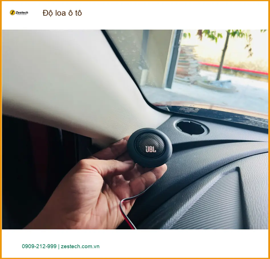 Chị Thảo độ loa ô tô Hyundai Accent Quận 4 uy tín, âm thanh sống động ảnh thực tế 3