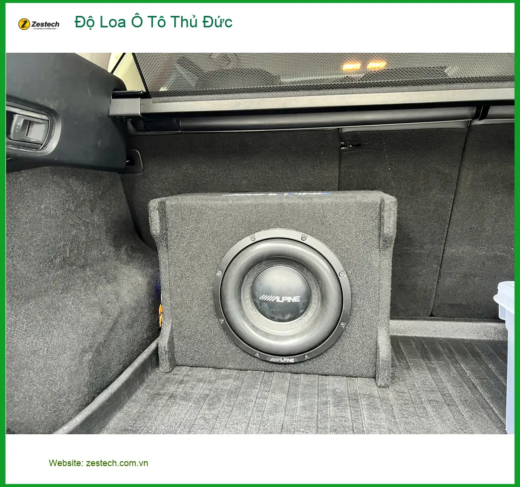 Chị Hương độ loa ô tô Hyundai Kona tại Thủ Đức muốn âm thanh sống động hơn khi di chuyển