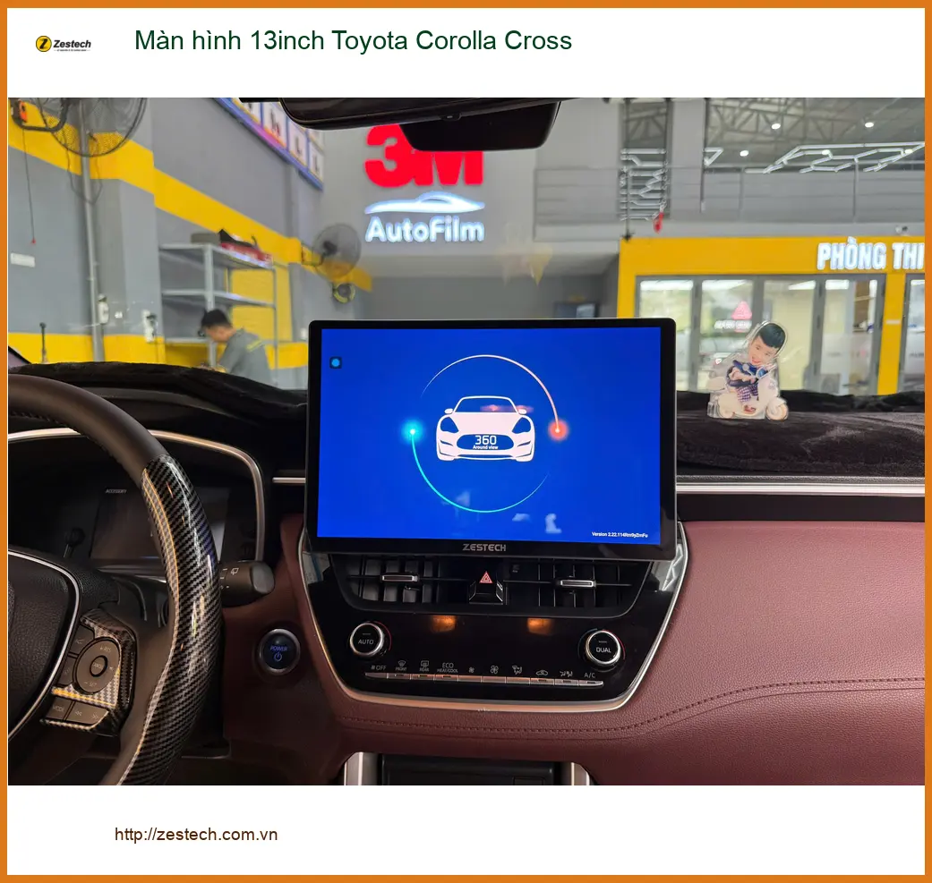 Anh Khang nâng cấp màn hình 13inch Toyota Corolla Cross tại Quận Tân Bình vì màn zin quá nhỏ