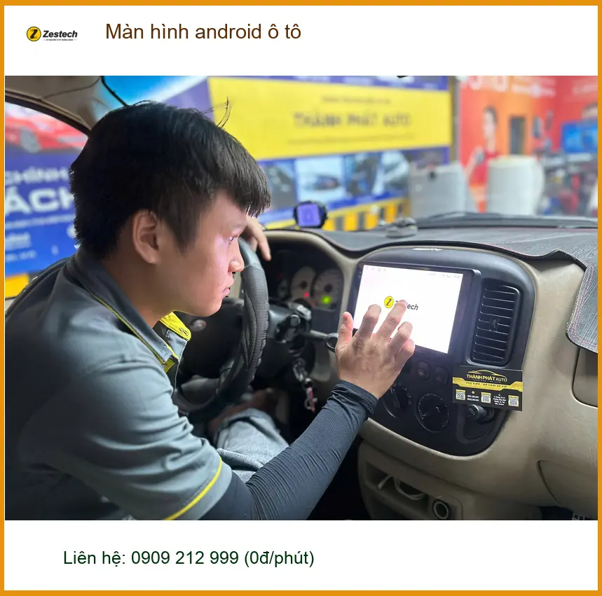 Anh Minh lắp màn hình Android ô tô cho Honda CRV tại Quận 5 vì màn zin quá cũ