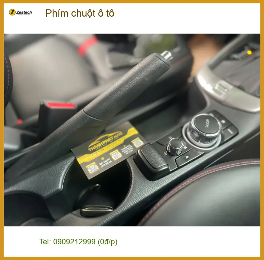 Anh Hoàng Minh lắp phím chuột ô tô cho Hyundai Creta tại Bình Chánh