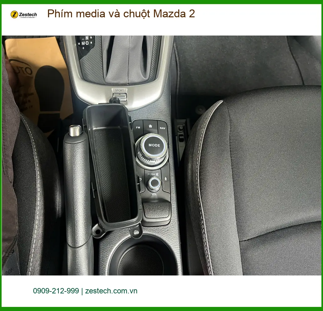 Anh Khải lắp Phím media và chuột Mazda 2 tại Quận Bình Tân để lái xe an toàn hơn